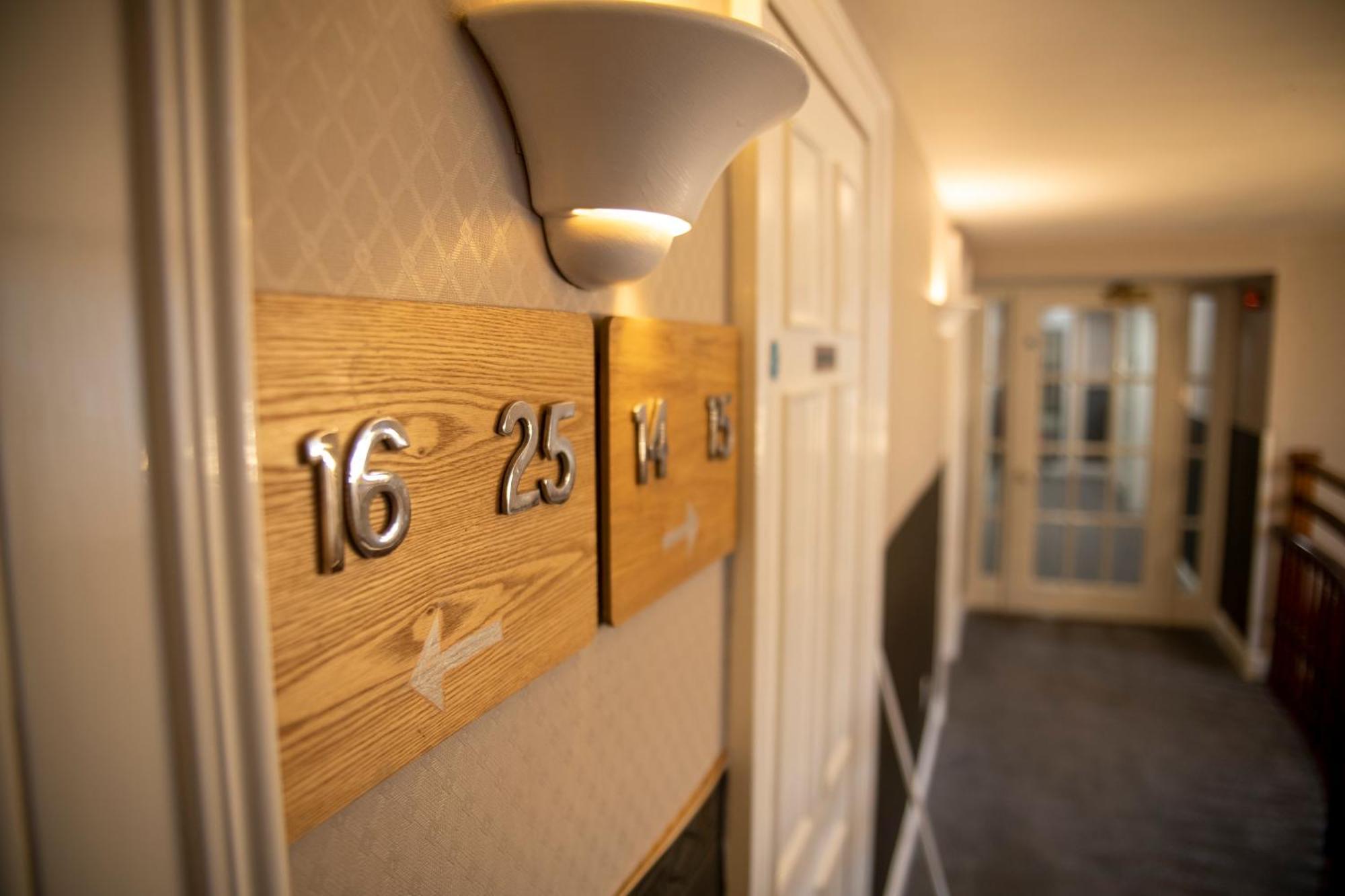 Douglas Arms Hotel Касъл Дъглас Стая снимка